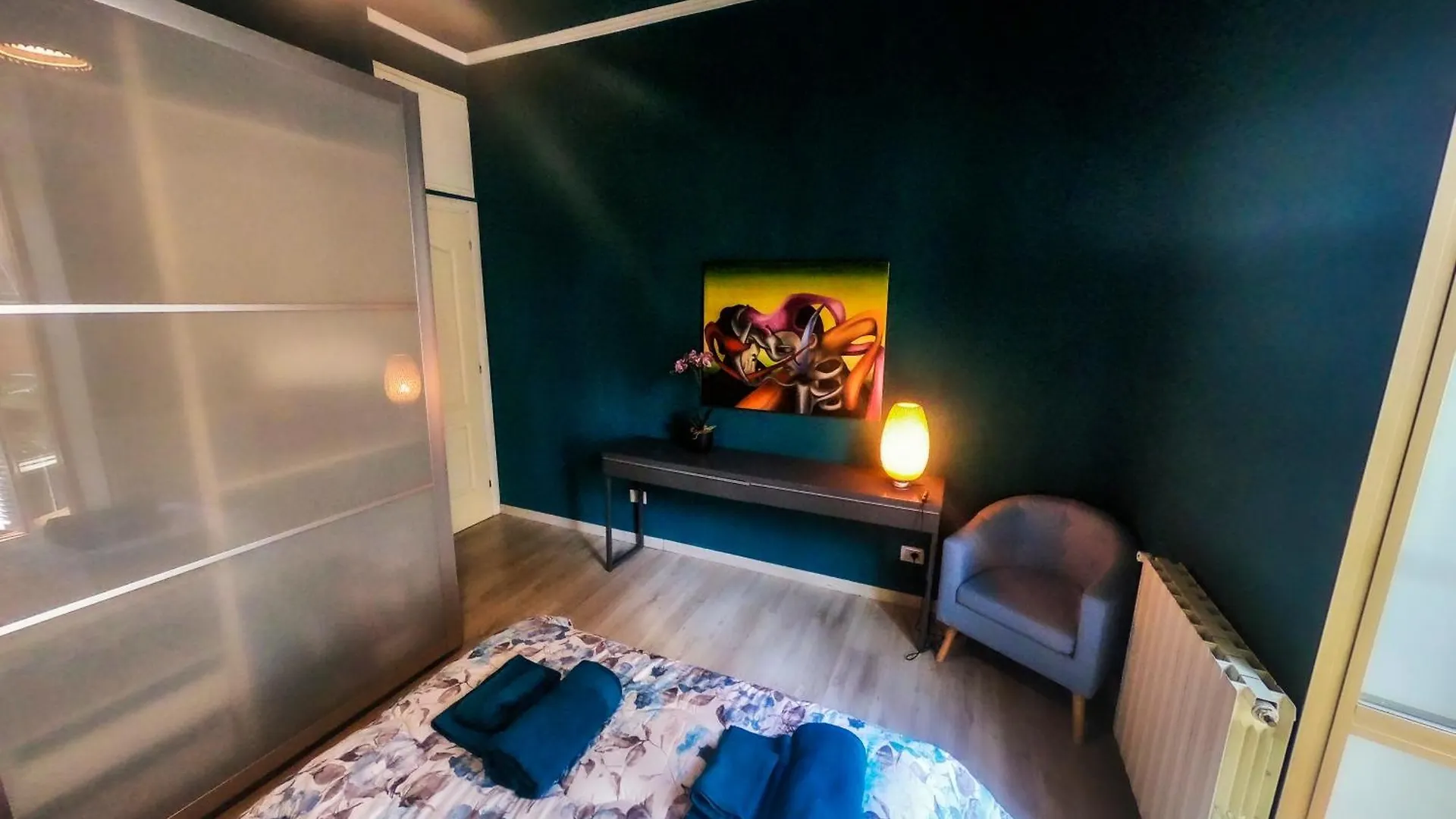 Apartment Casa Di Ale-Intero Alloggio 1 Letto Matrimoniale Italy
